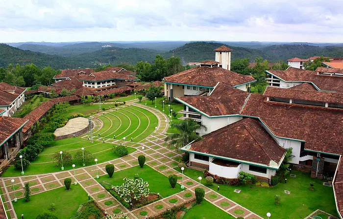 iim kozhikode placement: IIM Kozhikode wraps up placement season with  average salary of Rs 31 lakh - The Economic Times