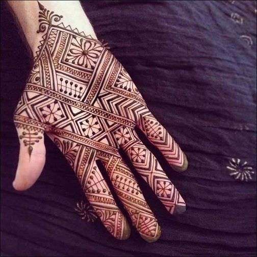 Mehandi hand hi-res stock photography and images - Alamy