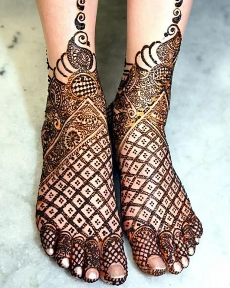 2. Striped Leg Mehendi Design.jpg