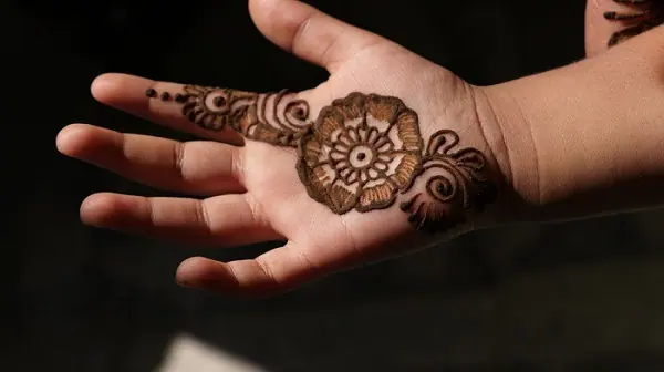 Top 180+ Simple Mehndi Designs | WeddingBazaar