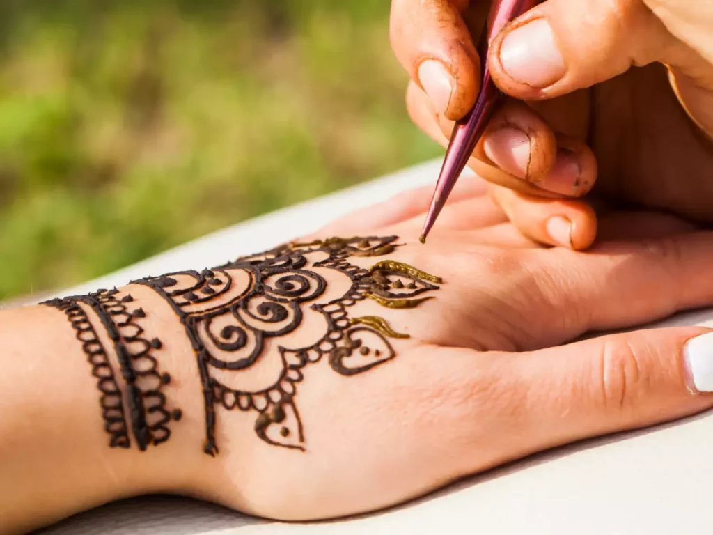 Isn't watching this satisfying? 🥺 #henna #jagua #design #hennadesign ... |  TikTok