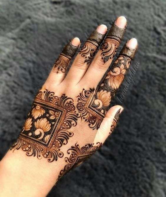 Unique And Best Rose Mehndi Designs For Brides And Bridesmaids