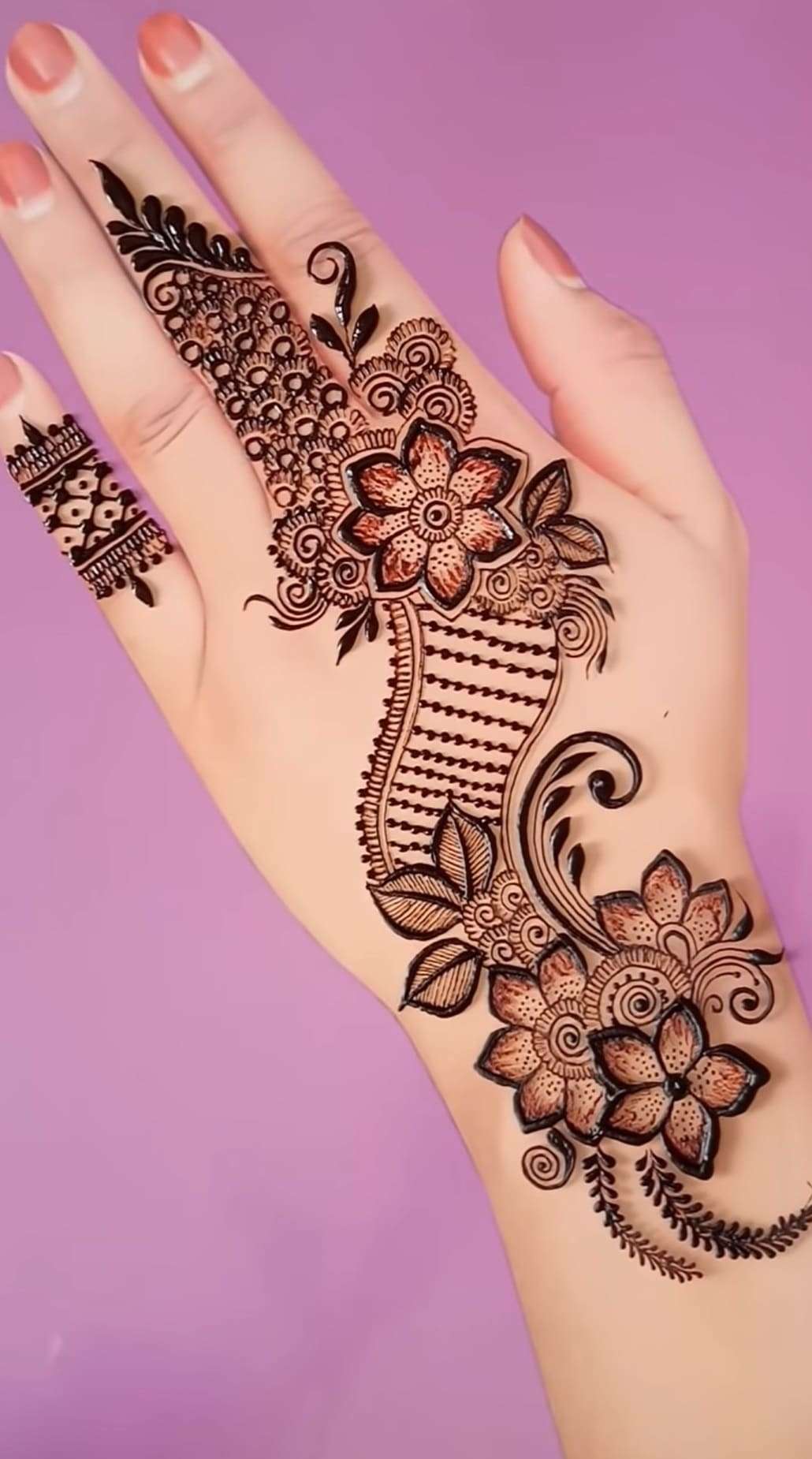 Beautiful Mehndi design 2021 | Mehndi designs for beginners, Mehndi designs  front hand, Mehndi simple