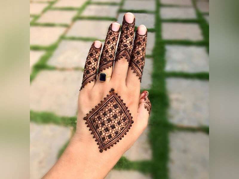 Minimalist Mehendi Designs: karwa chauth - CareerGuide