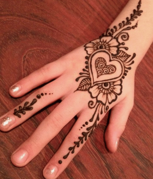 New Easy Heart Mehndi design for beginners - Simple Henna design - Mehen...  | Henna tattoo designs simple, Henna designs for kids, Beginner henna  designs