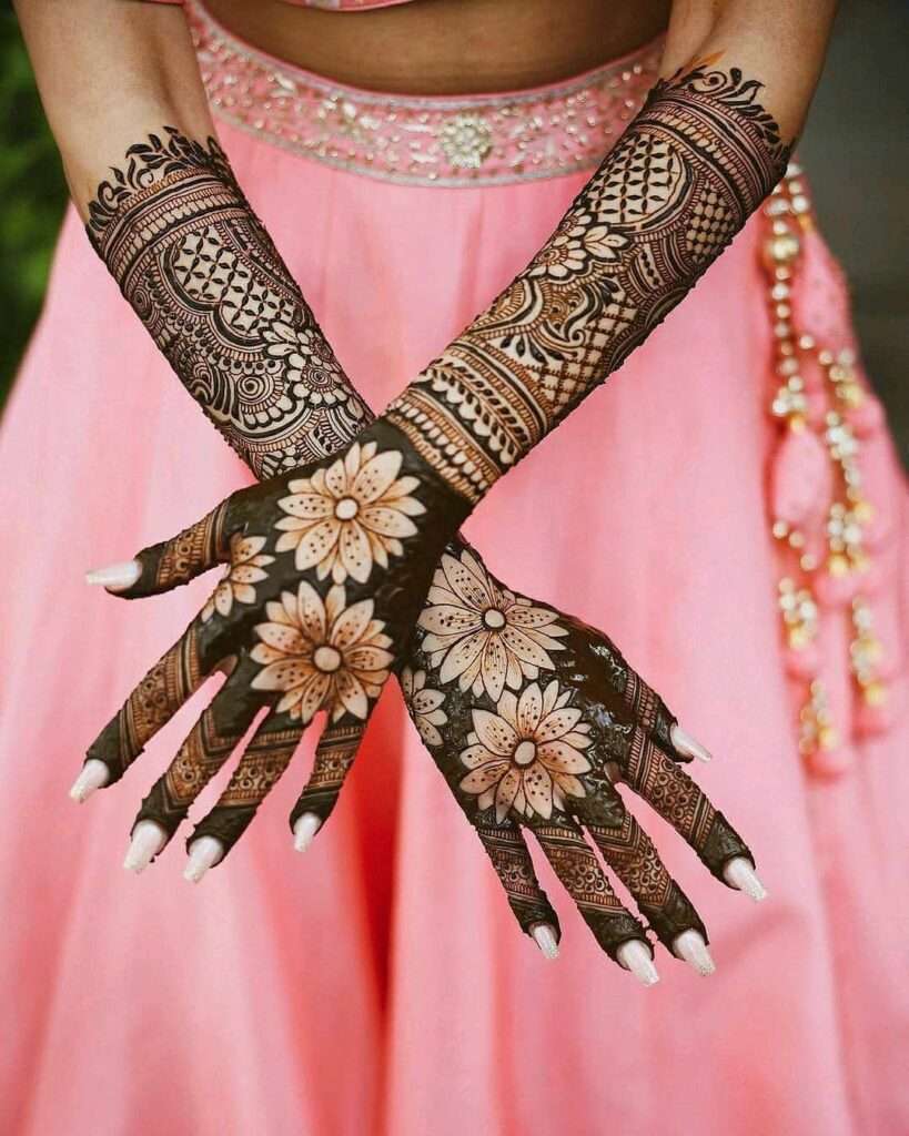 Mariya Merchant—Henna Artist | DyslexiaGoa