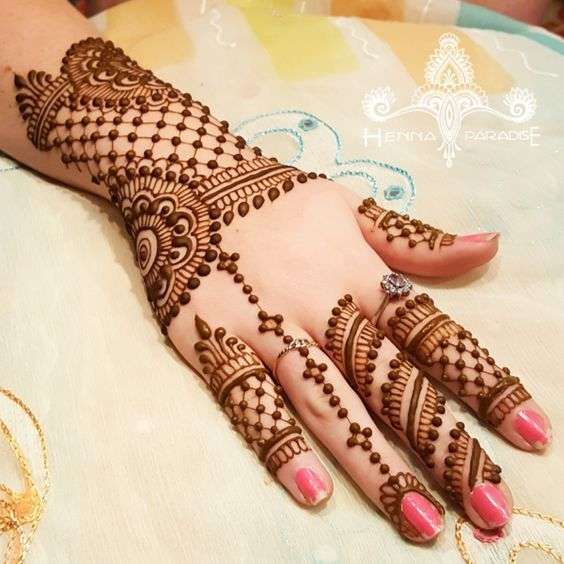 Eid Al Fitr 2023 in UAE: Henna artists reveal top 10 designs this year -  News | Khaleej Times